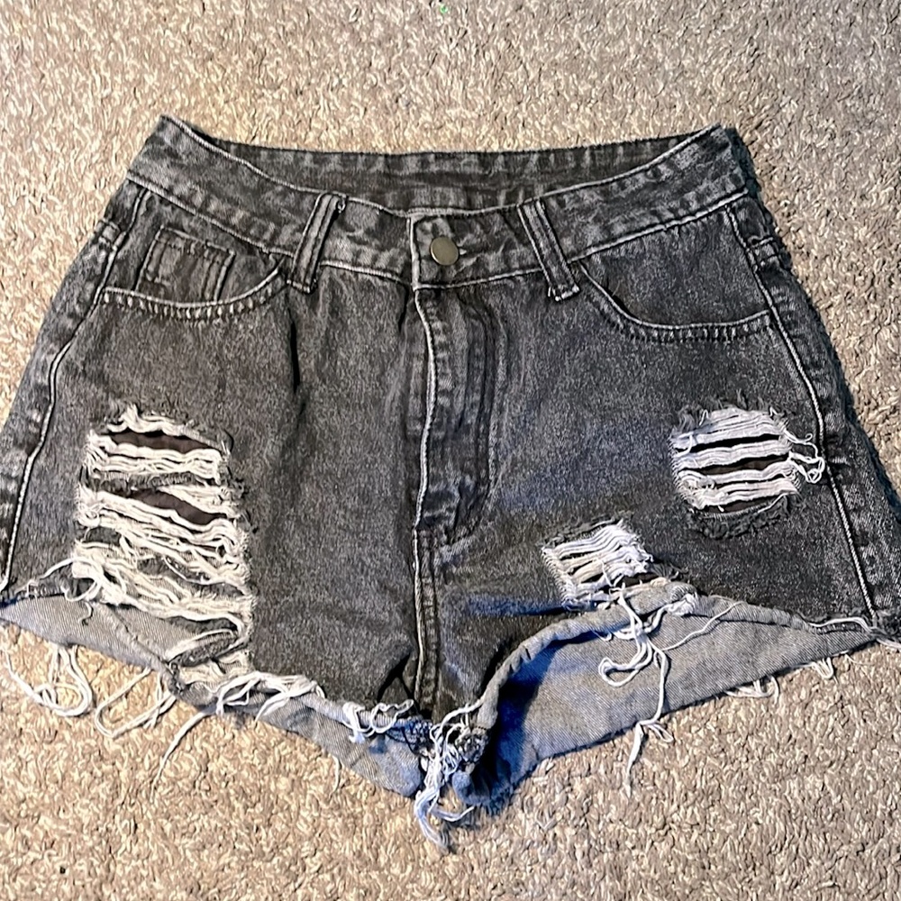 Black jean shorts, Size medium